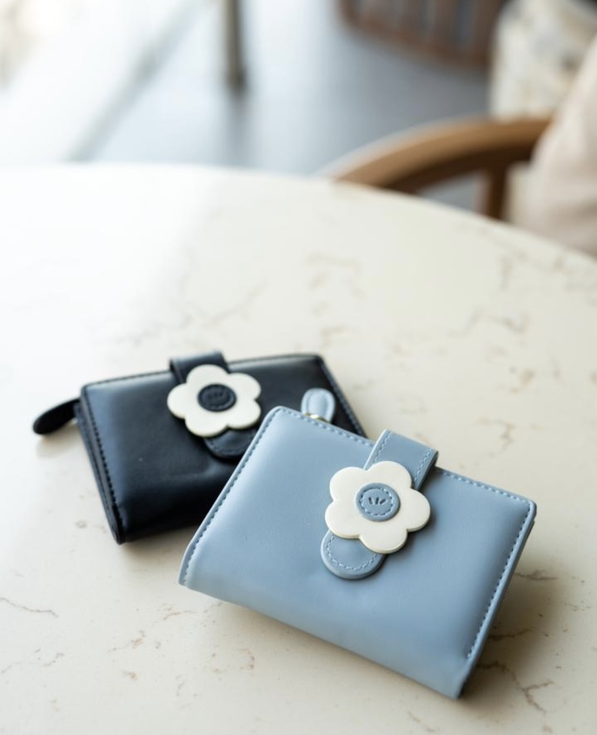 کیف پول بابونه